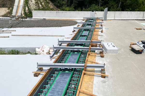 橋梁伸縮装置新設工事