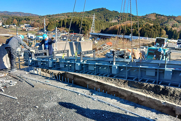 橋梁伸縮装置補修工事